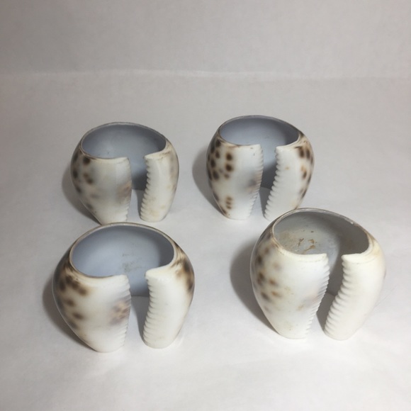 4 Shell Napkin Rings - Picture 5 of 5